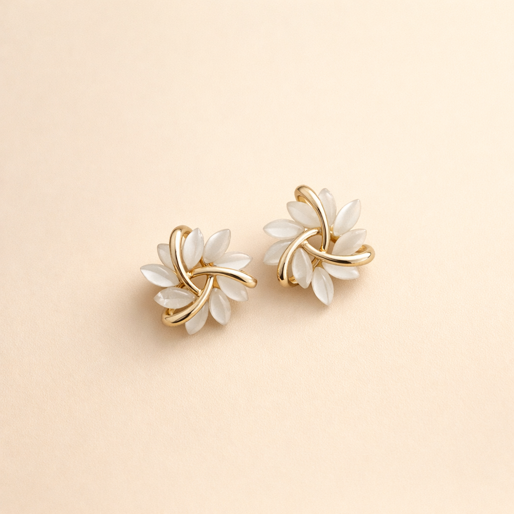 Opaalbloem oorbellen in verfijnd zilver